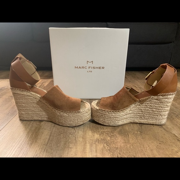 Marc Fisher Adalyn wedges - Picture 6 of 6
